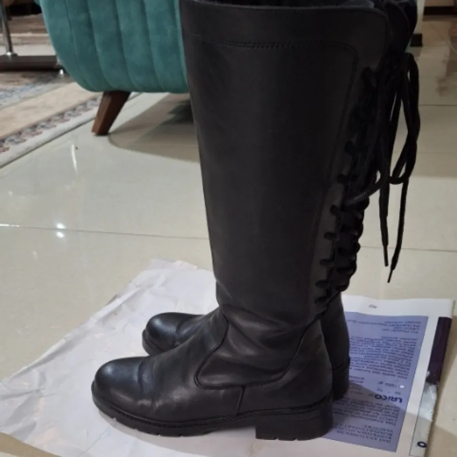 بوت مشکی