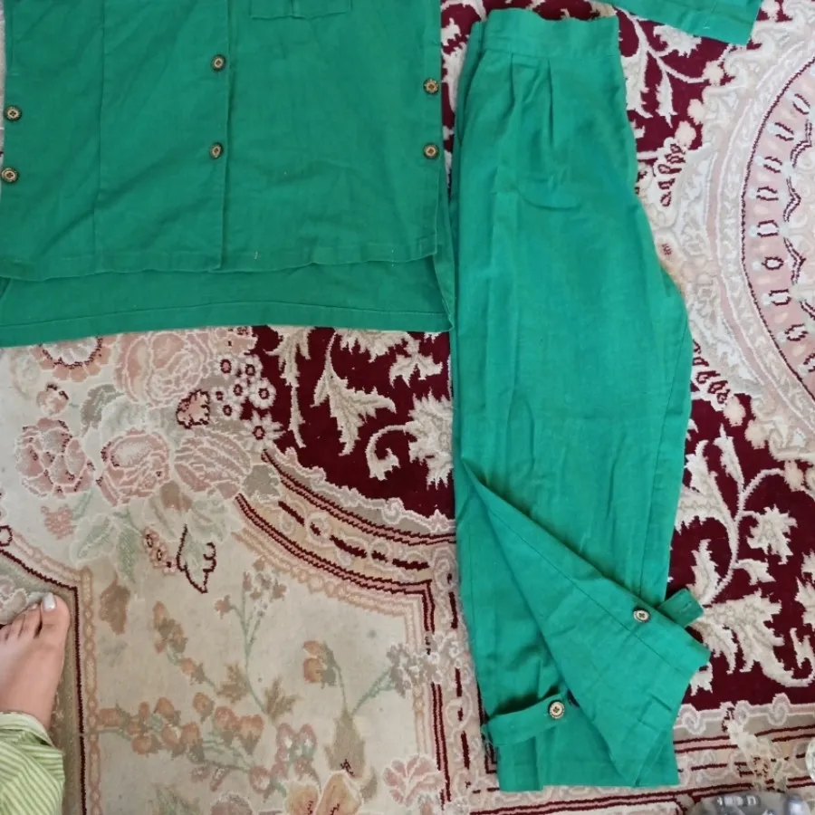 شومیز و شلوار سبز