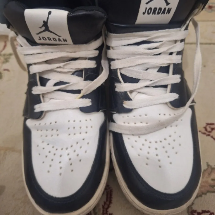 کتونی جردن ساقدار