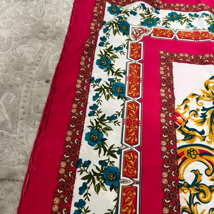 روسری ابریشمی