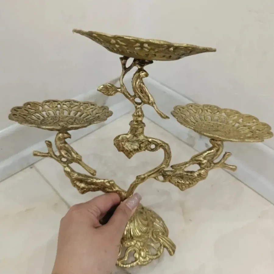شیرینی خوری