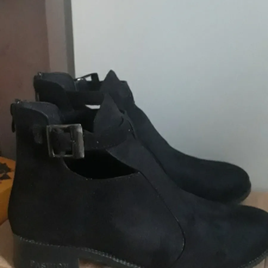 بوت چرم اشبات
