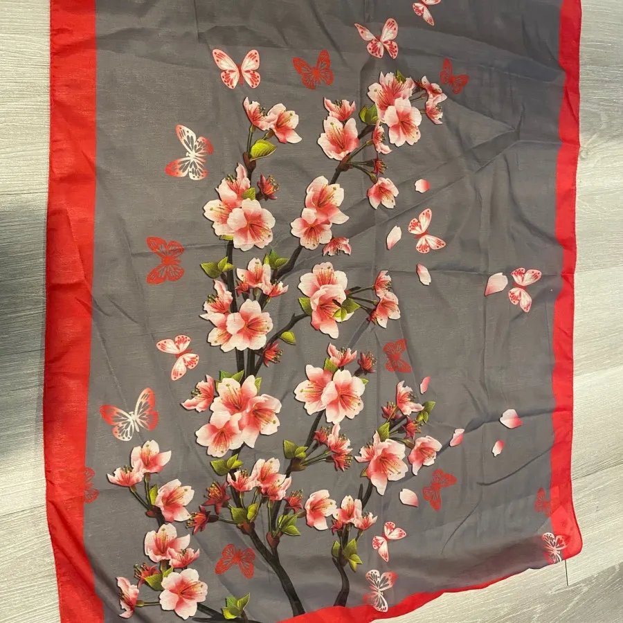 شال شکوفه گیلاس