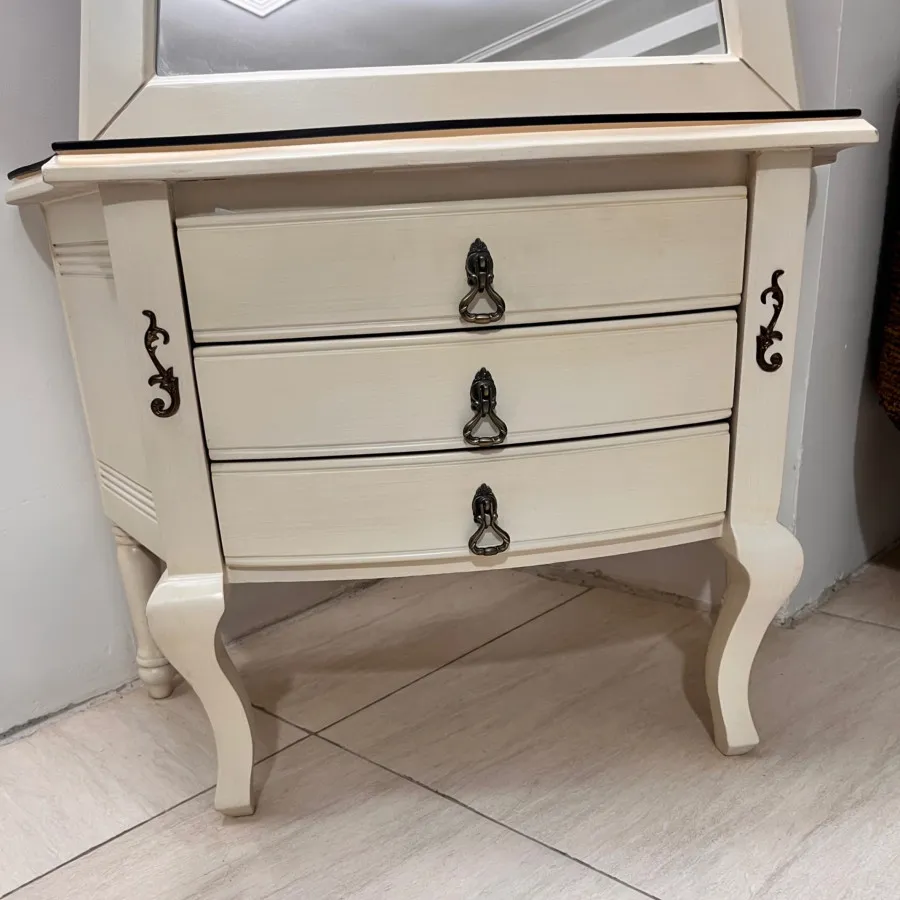 آینه و کنسول چوبی