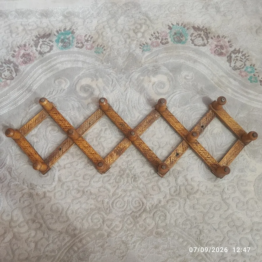 جالباسی تاشو چوبی قدیمی