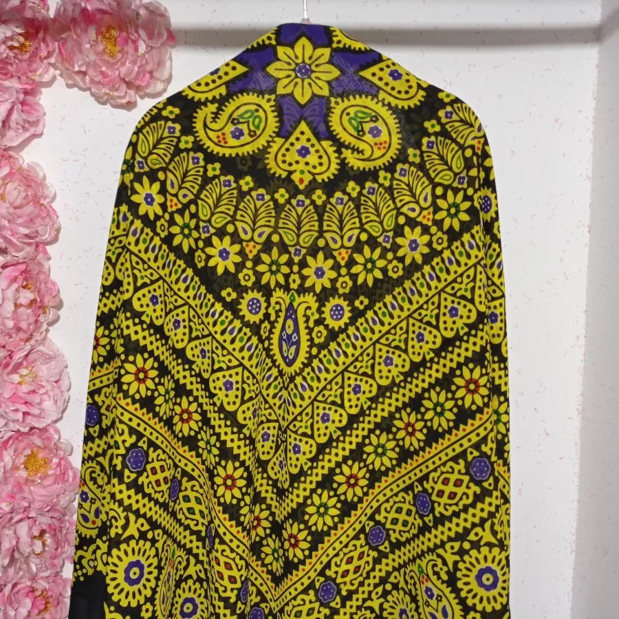 روسری بزرگ عرض دار