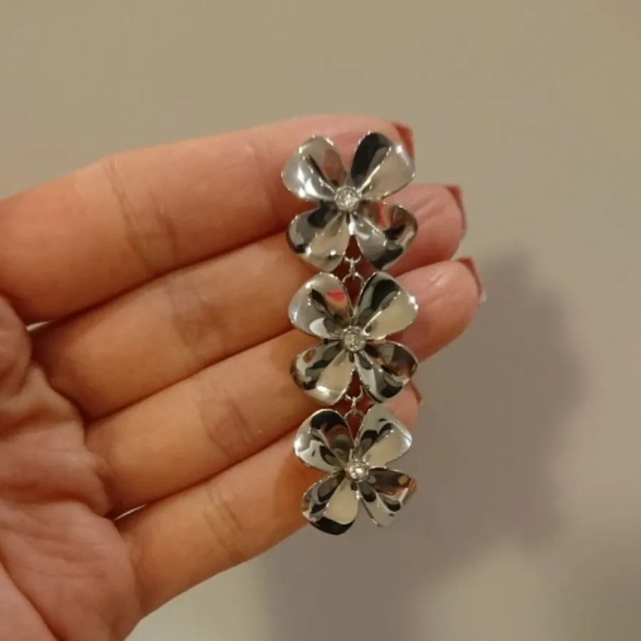 گوشواره میخی برازوی