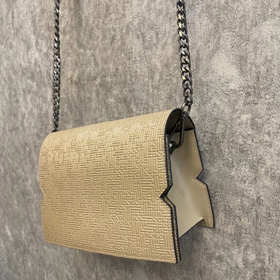 کیف درسا، نو