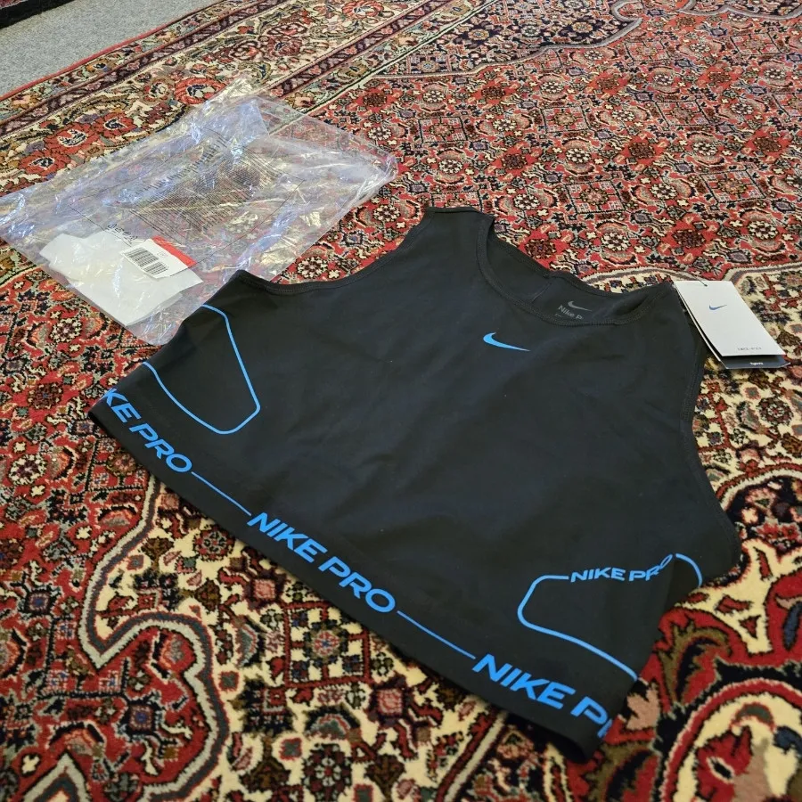 نیم تنه ورزشی نایکی