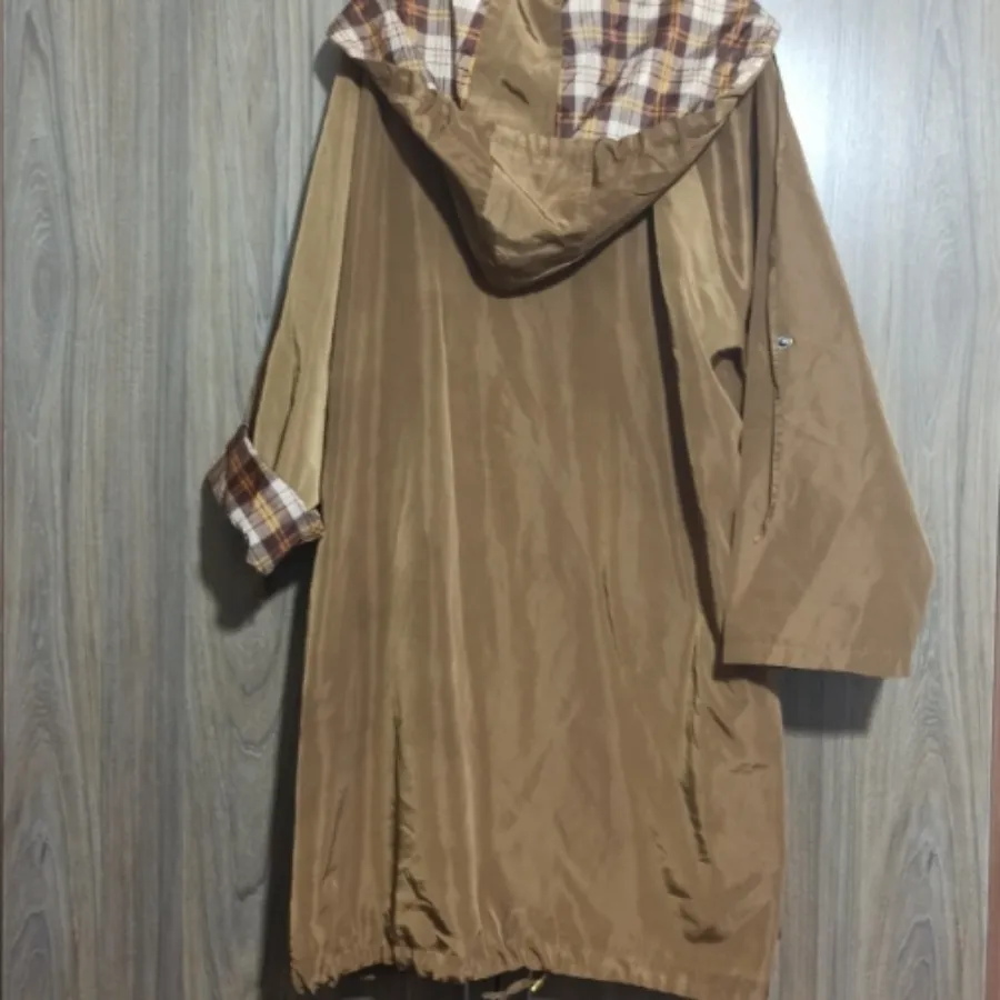 کاپشن بارانی