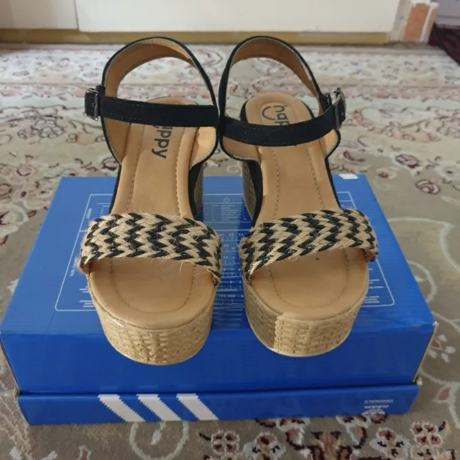 کفش پاشنه دار