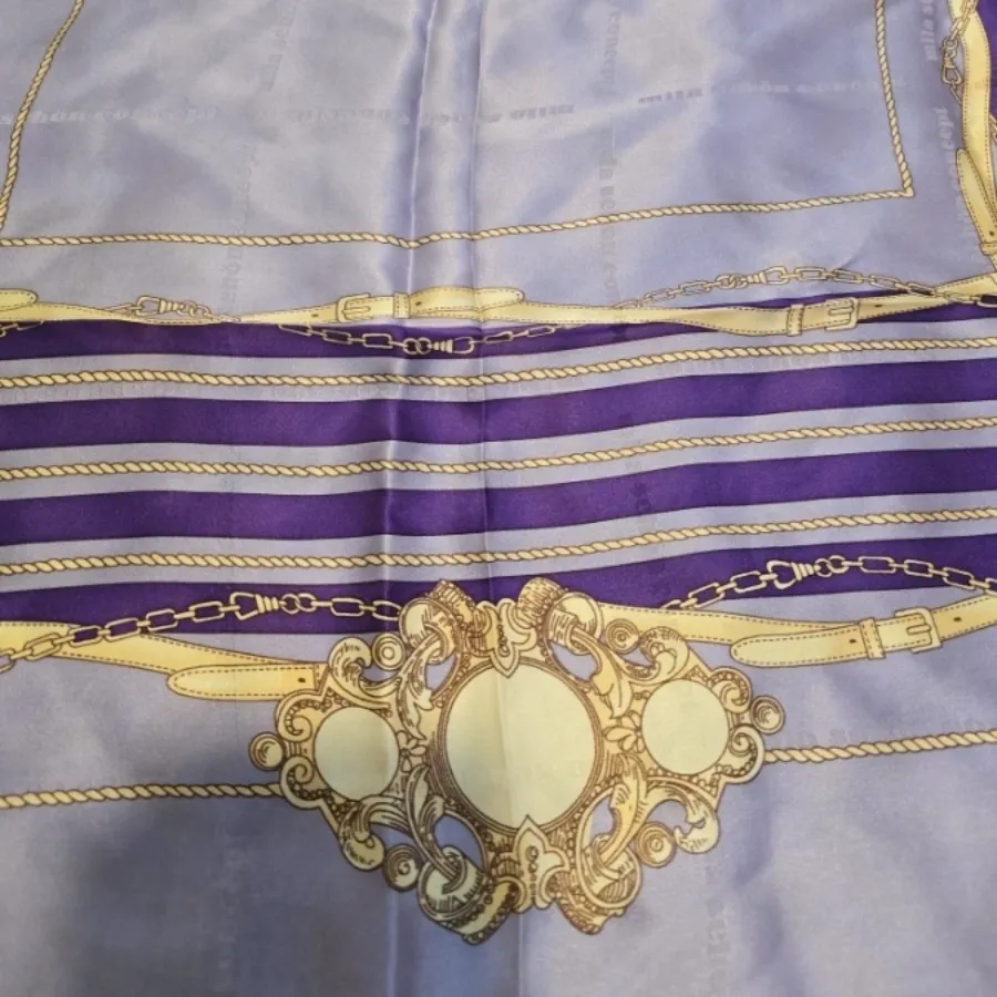 روسری ابریشمی
