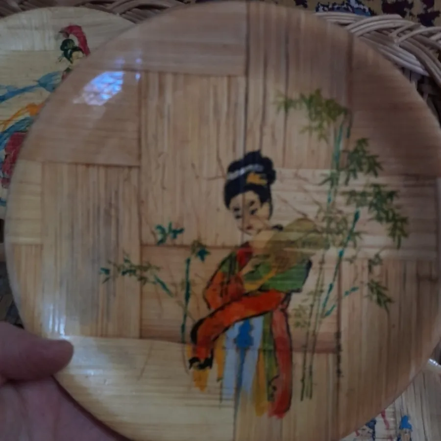 بشقاب چوبی