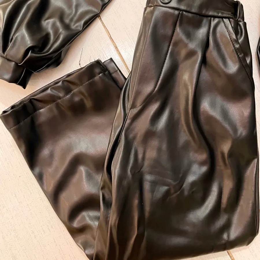 4تیکه چرمی