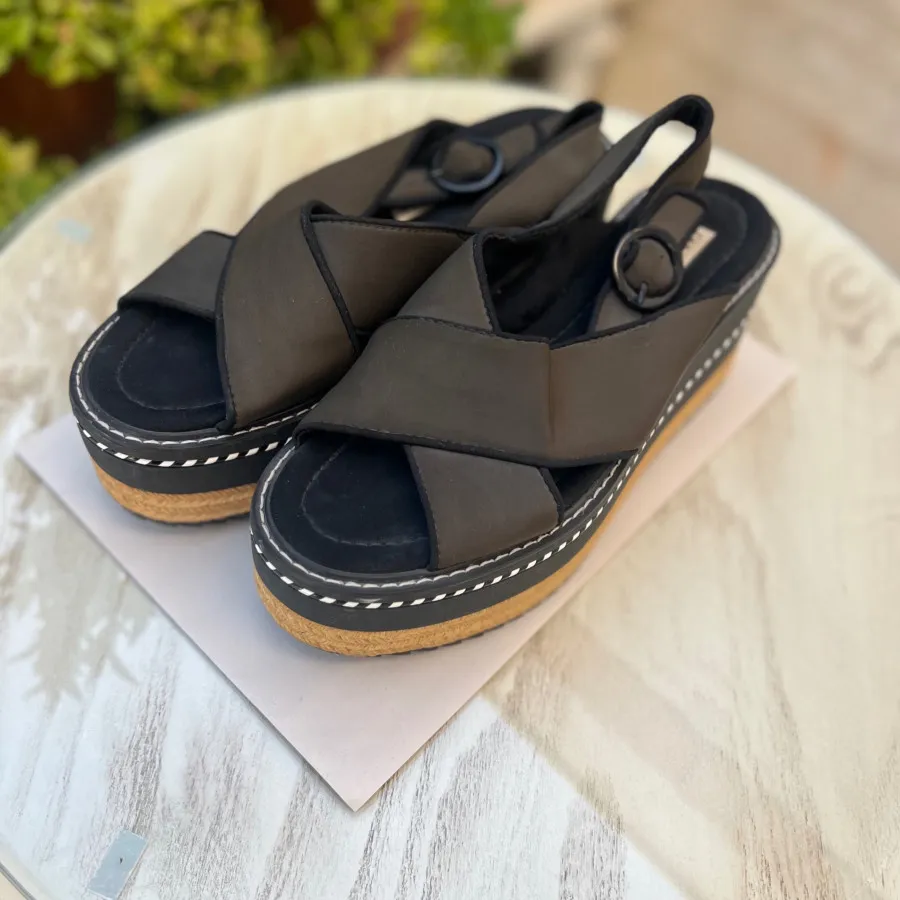 صندل zara