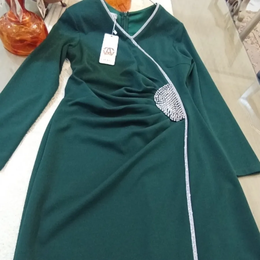 پیراهن مجلسی پوشیده