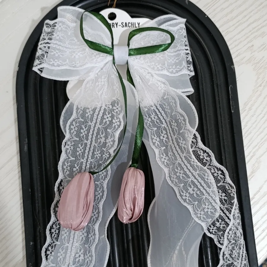 گیره پاپیون آویز داره