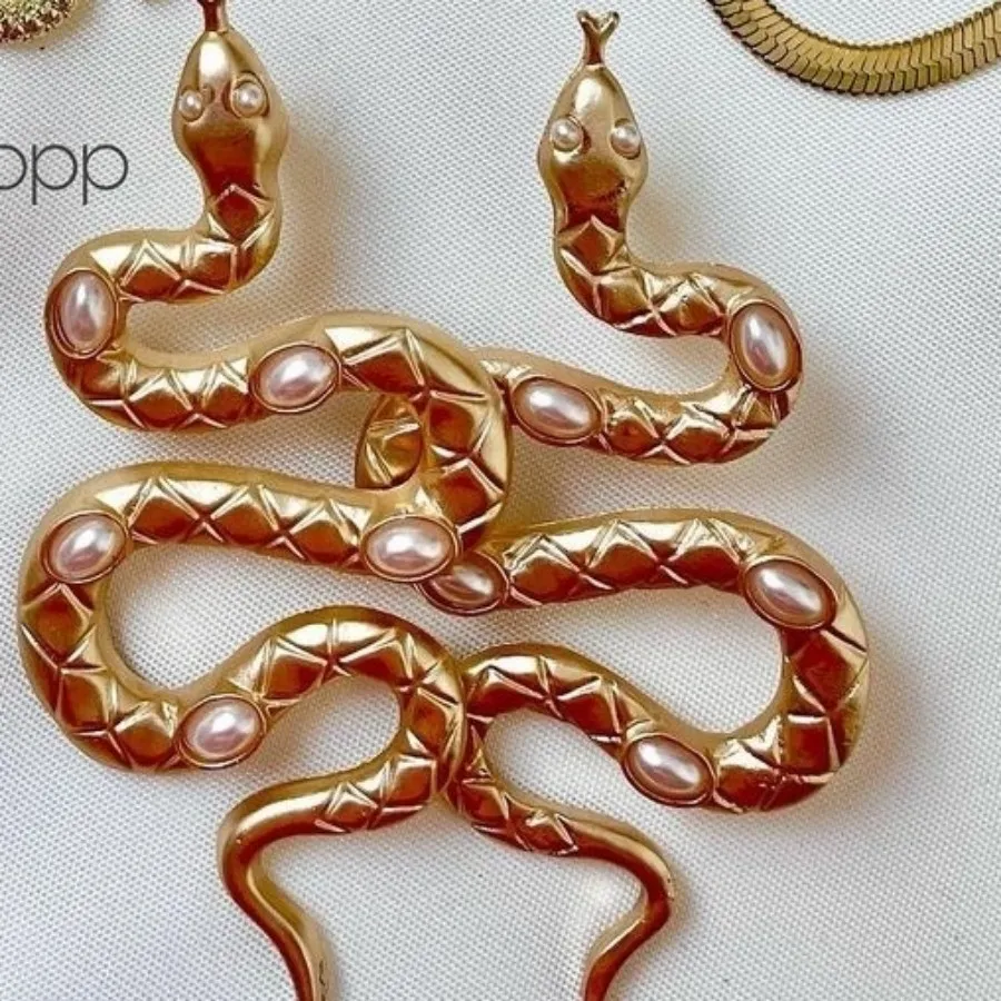 گوشواره مار نگین دار بزرگ