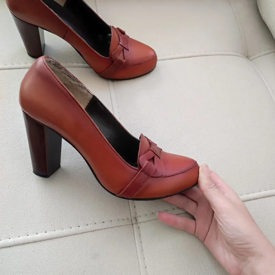 کفش چرم قهوه ای
