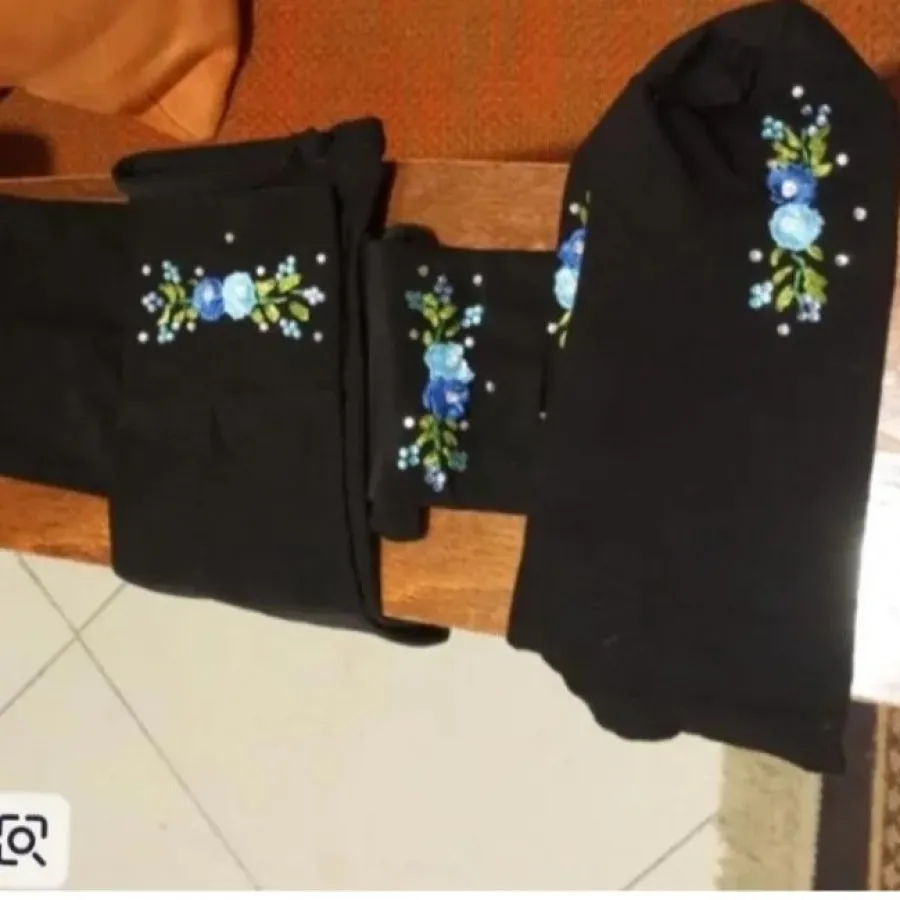 ست ساق و جوراب گلدوزی