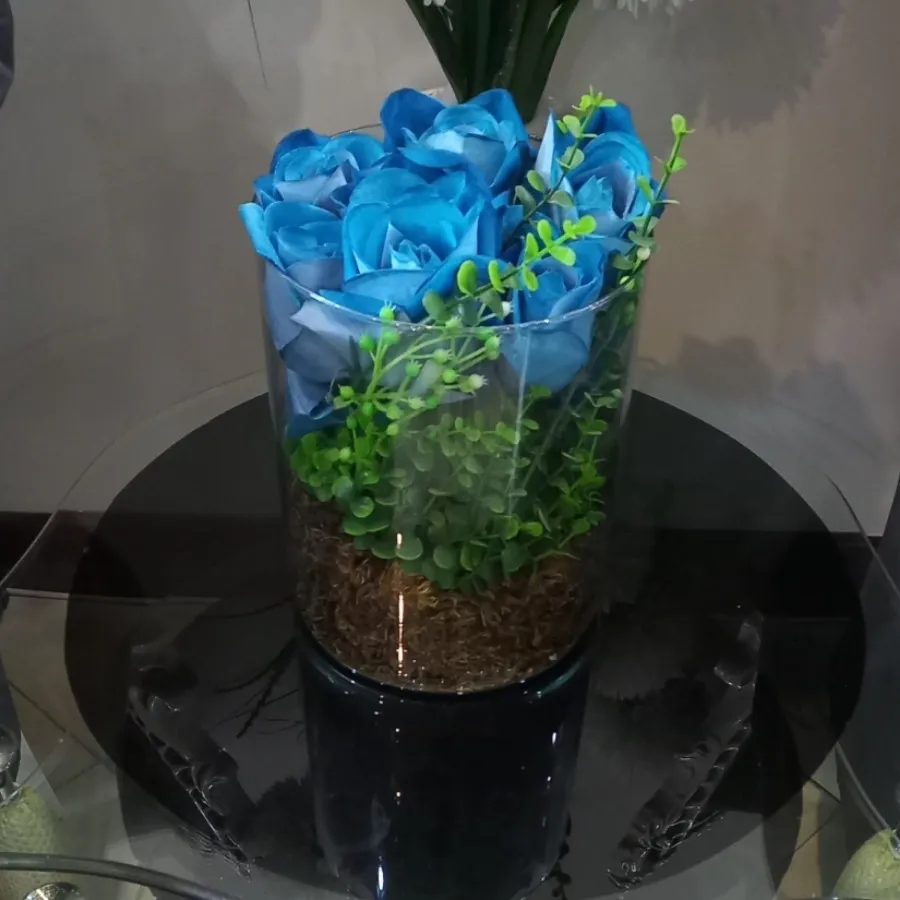 گل و گلدون