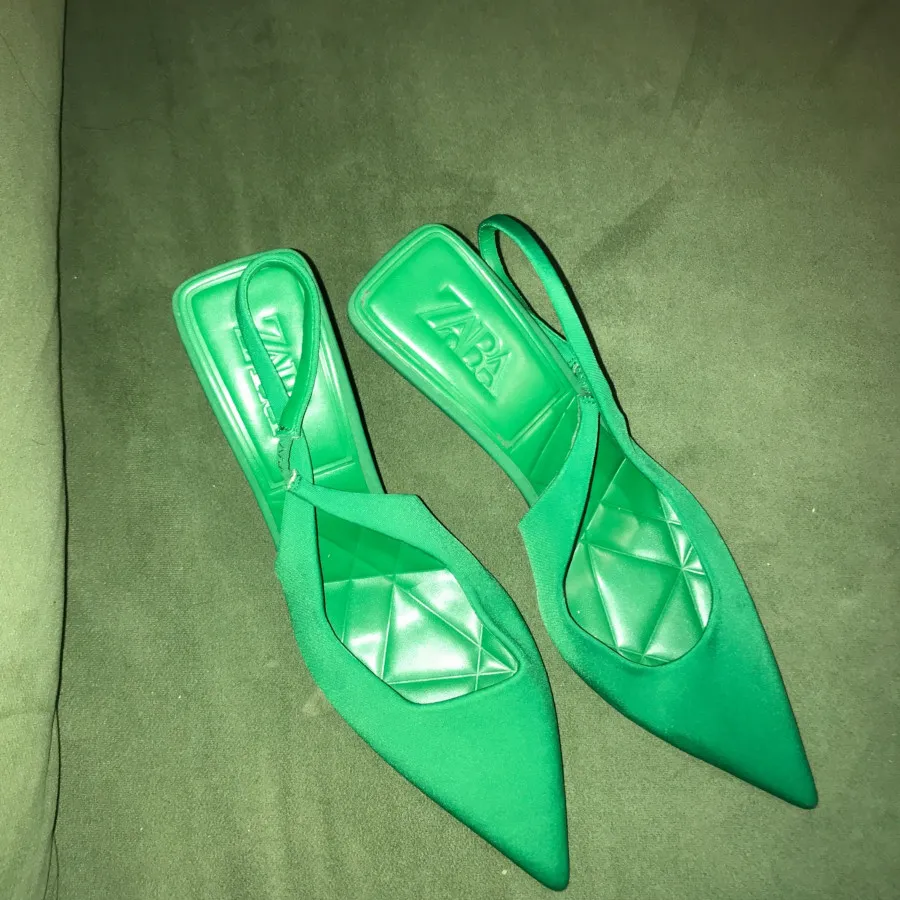 کفش زارا سبز