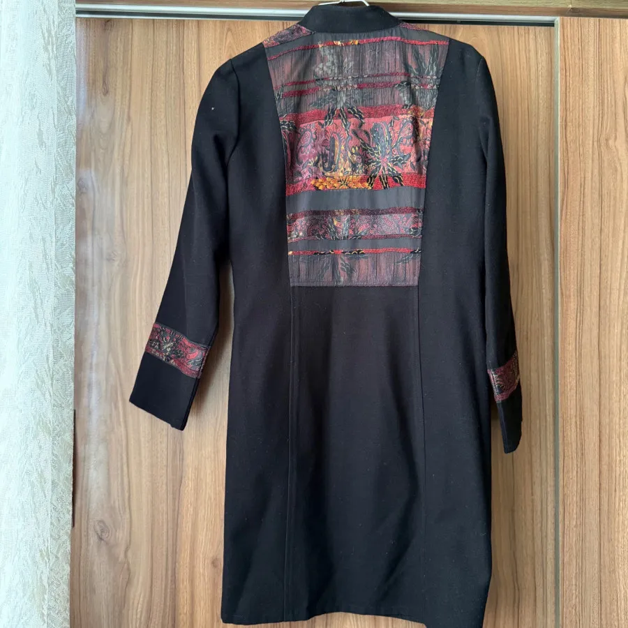 کت مشکی مزون دوز سنتی ?