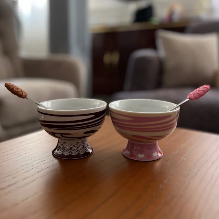 بستنی خوری