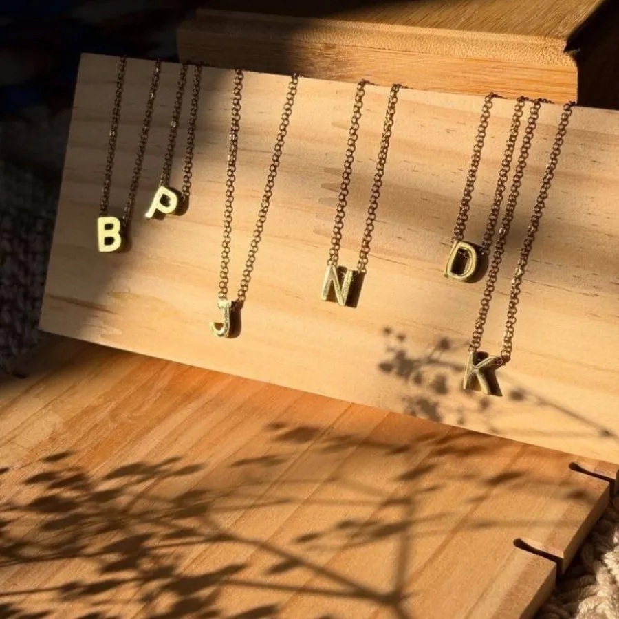 گردنبند حروف