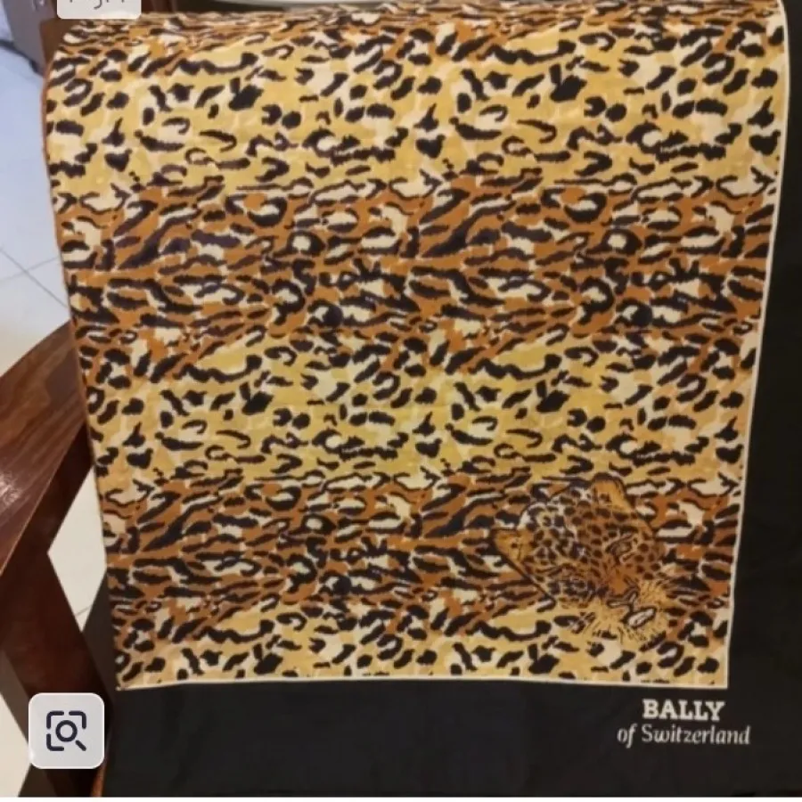 روسری پلنگی سوسیس