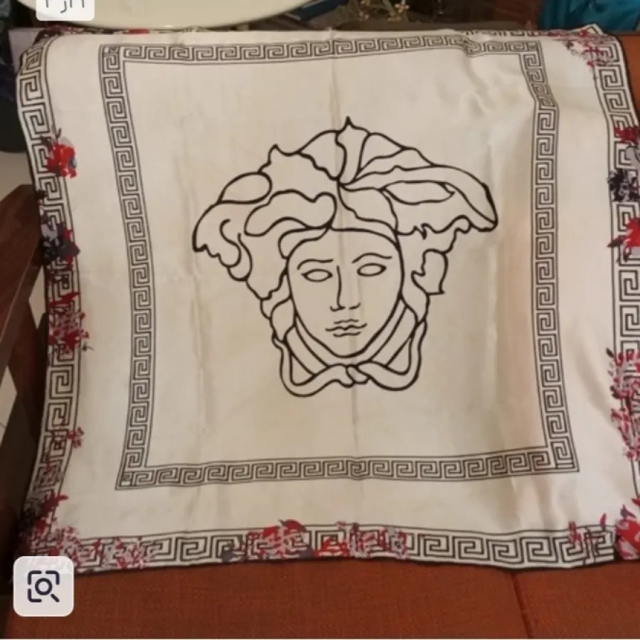 روسری ساتن ورساچه