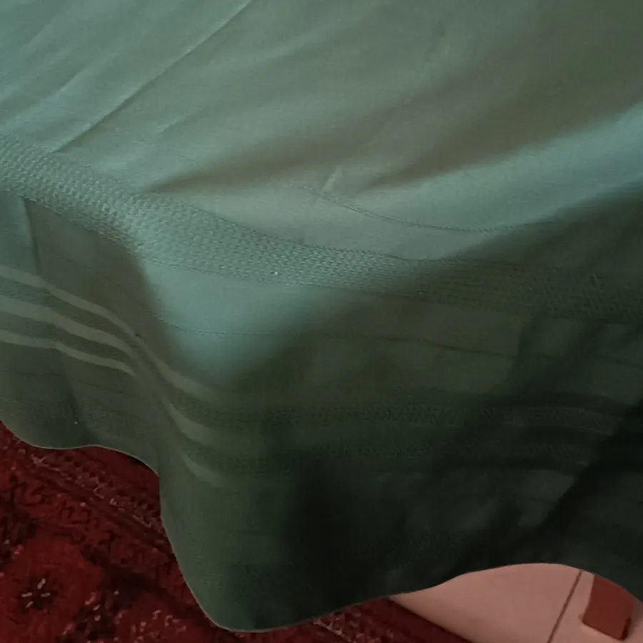 ? رومیزی سبز تیره