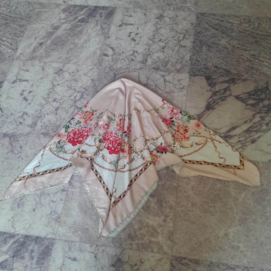 روسری ابریشم