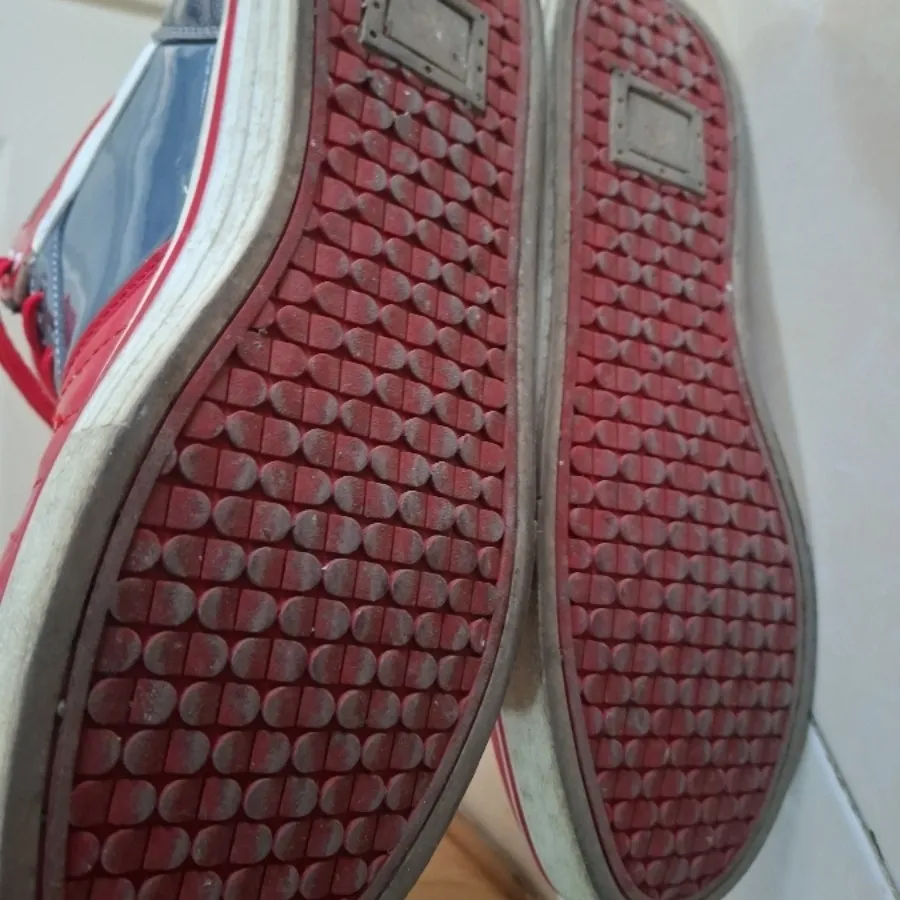 کتونی ساقدار