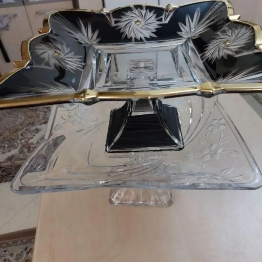ظروف پایه دار ژاپن