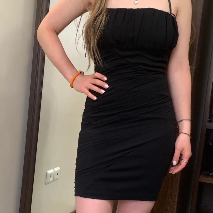 پیراهن دکلته مجلسی زارا