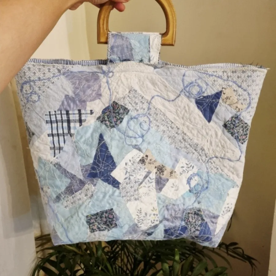 کیف تیکه دوزی شده