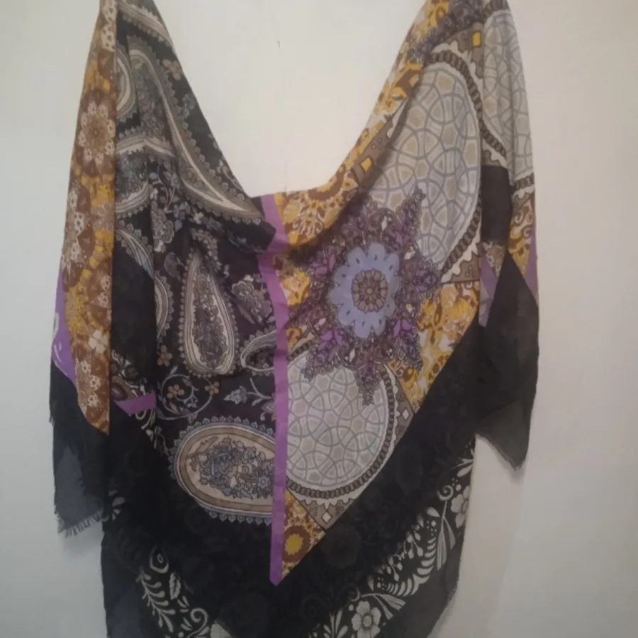 روسری قواره دار سبک