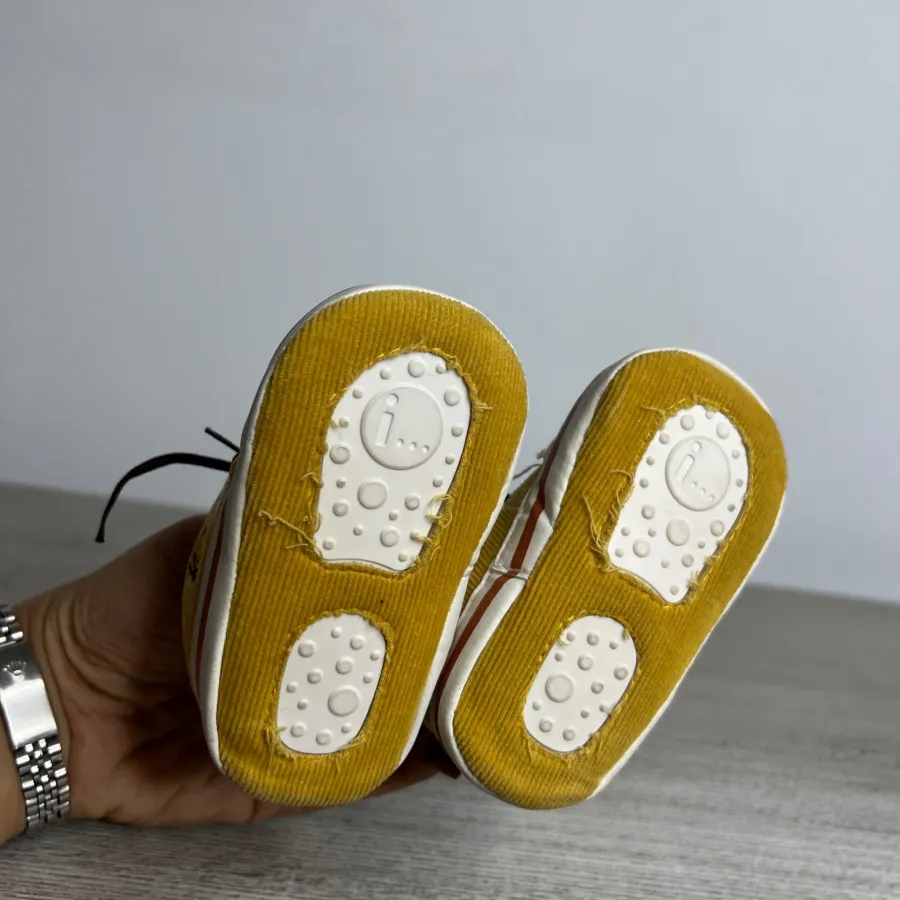 کفش نوزادی