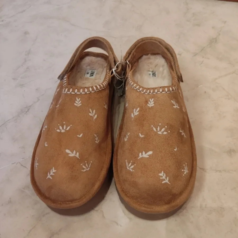 کلاگز زارا