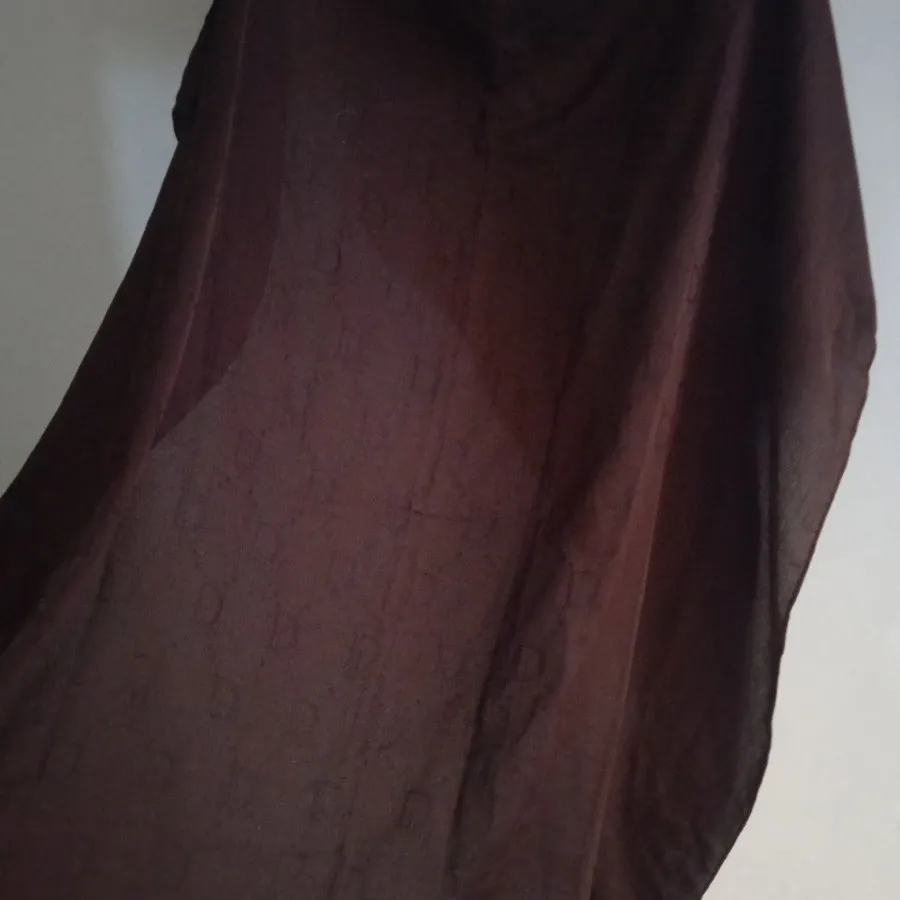 روسری ابریشمی دور دست دوز