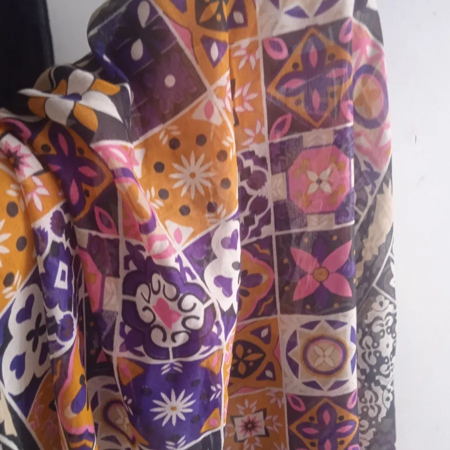روسری نخی سبک