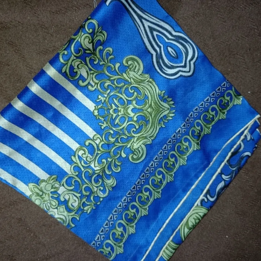 روسری بزرگ زنانه