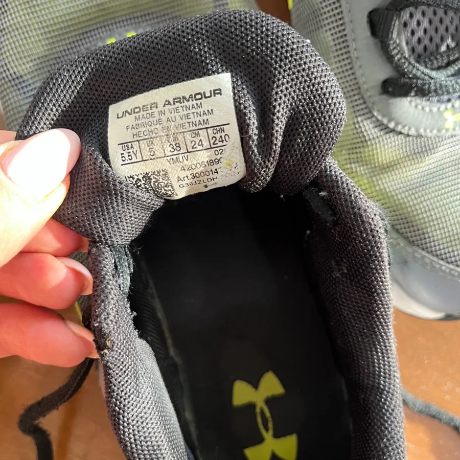 کتونی برند under armour