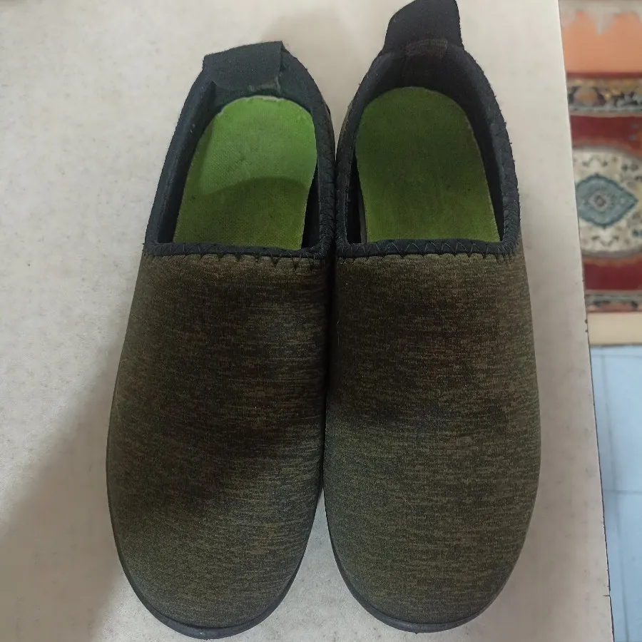 کفش اسکیچرز