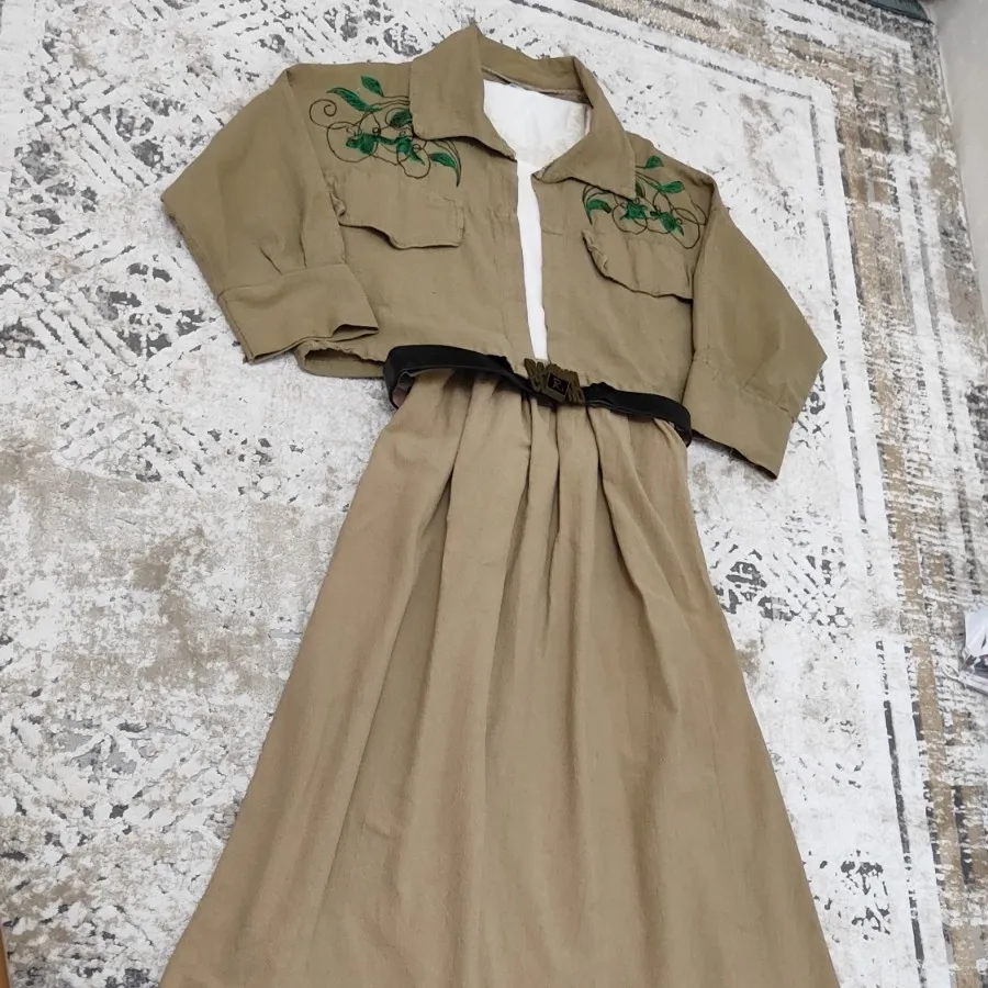 کت و دامن گلدوزی