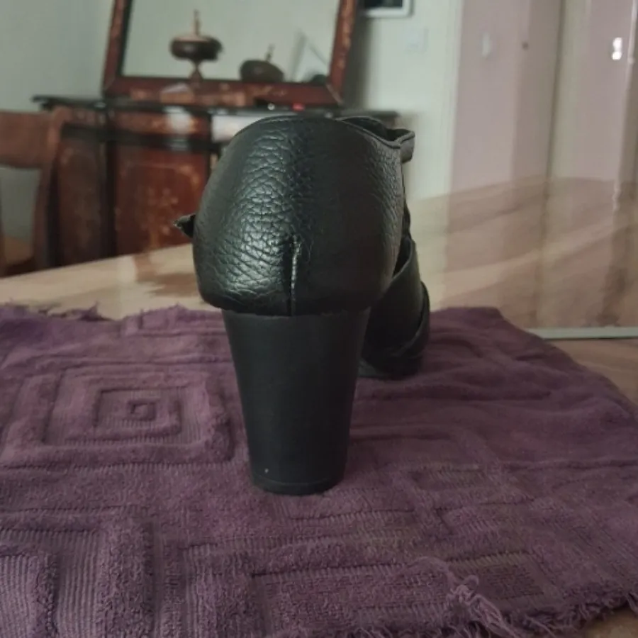 کفش چرم