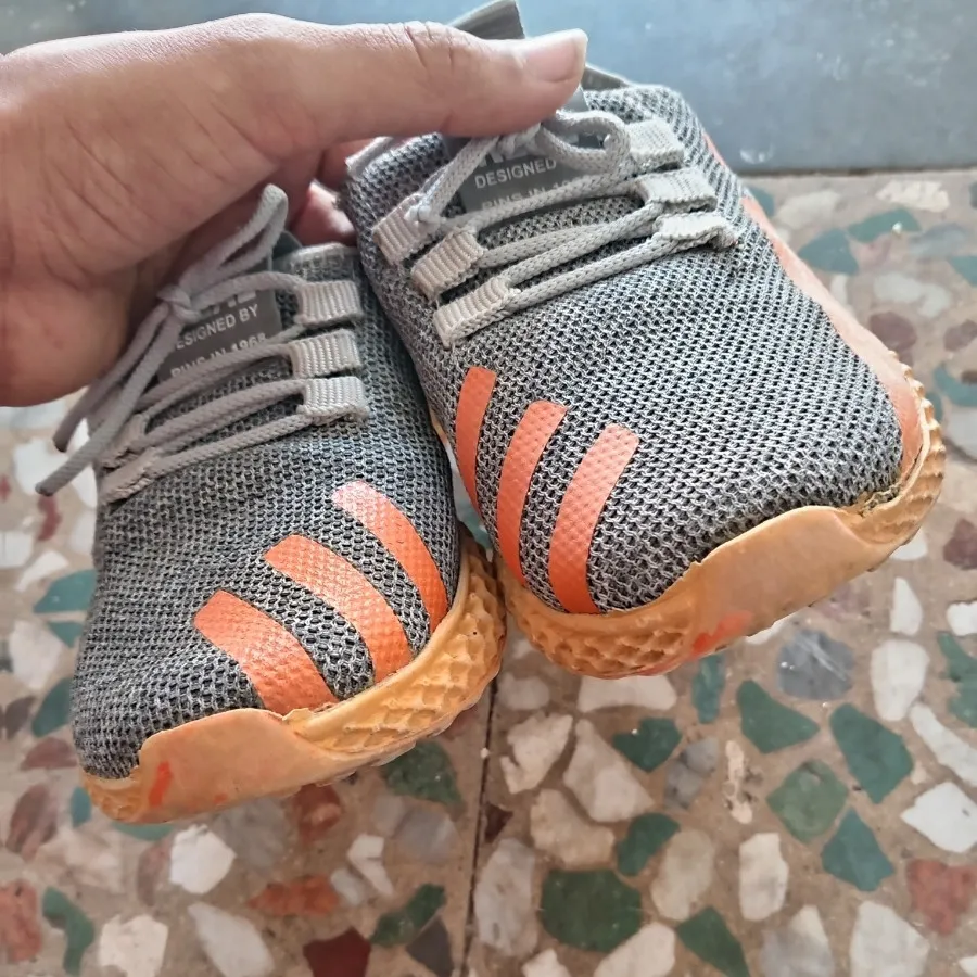 کفش کتونی