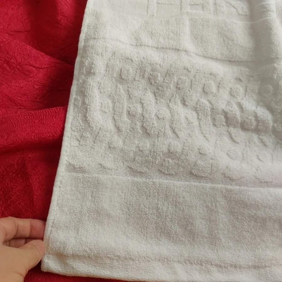 حوله استخری هتلی