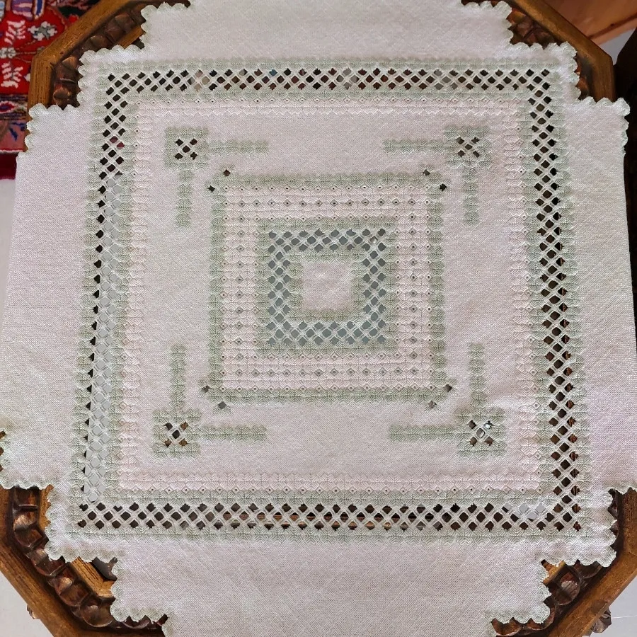رومیزی گلدوزی خارجی
